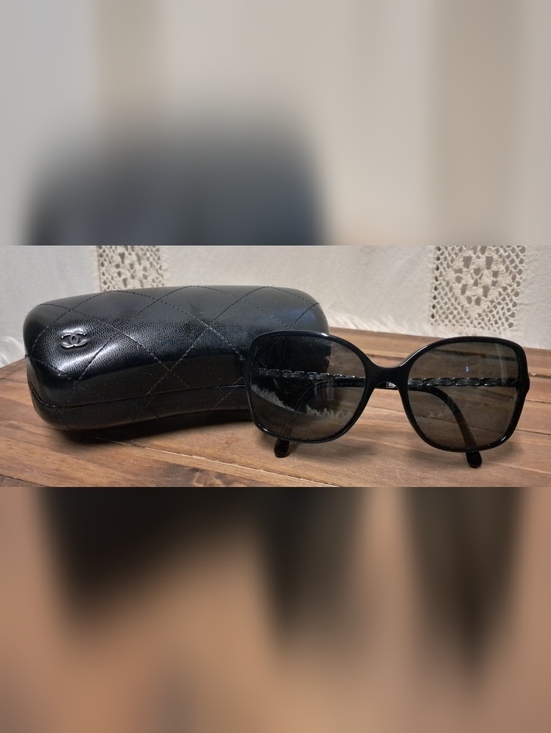 CHANEL Accessories - Chanel "Chain Collection" 5210-Q Sunglasses